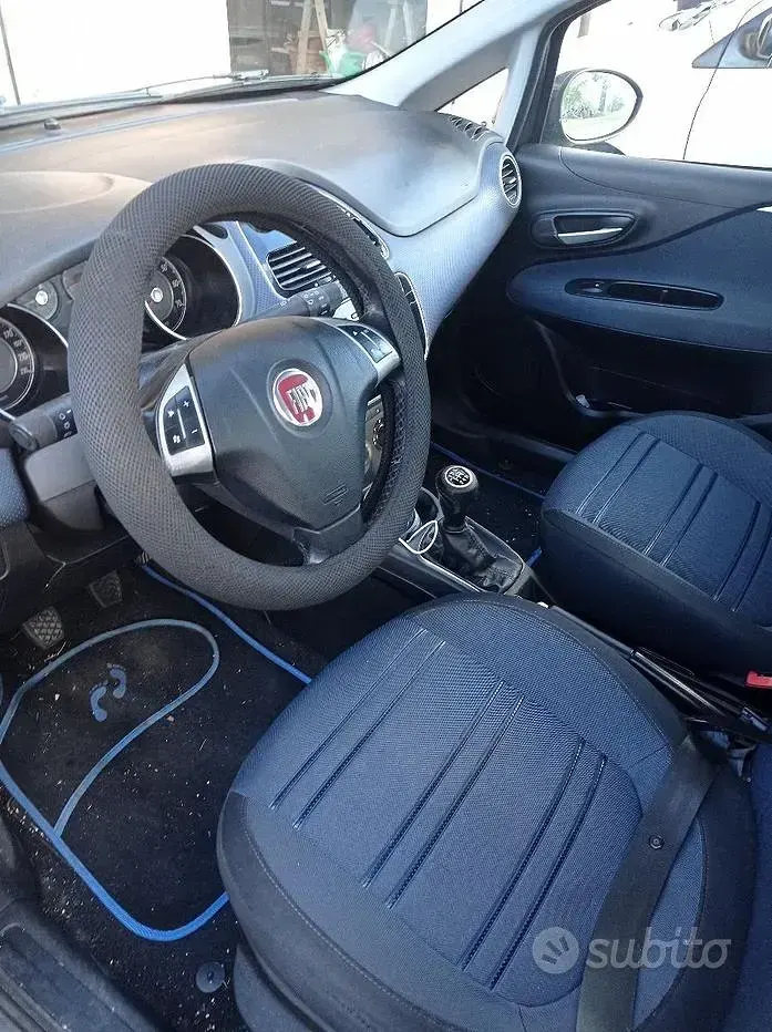 Usata Fiat Punto Evo 95 CV (69 kW) 2011 Bluazzurro Utilitaria