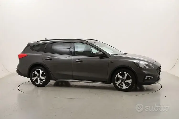 Usata Ford Focus Active 125 CV (91 kW) 2019 Grigio Station wagon