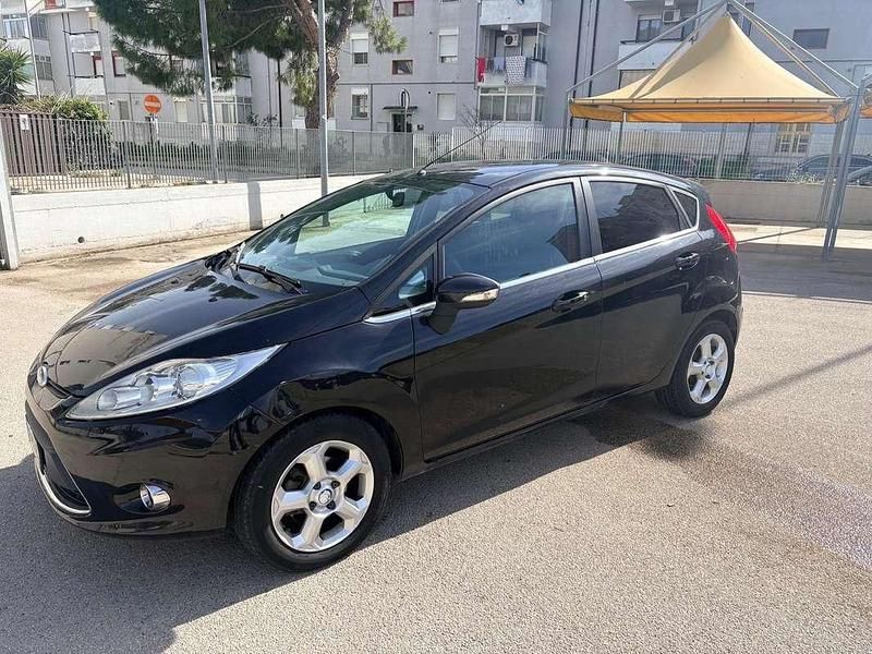 Usata Ford Fiesta 97 CV (71 kW) 2010 Utilitaria