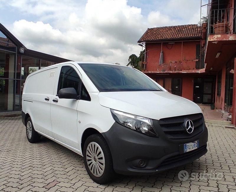 Usata Mercedes Vito 136 CV (100 kW) 2018 Bianco Furgone