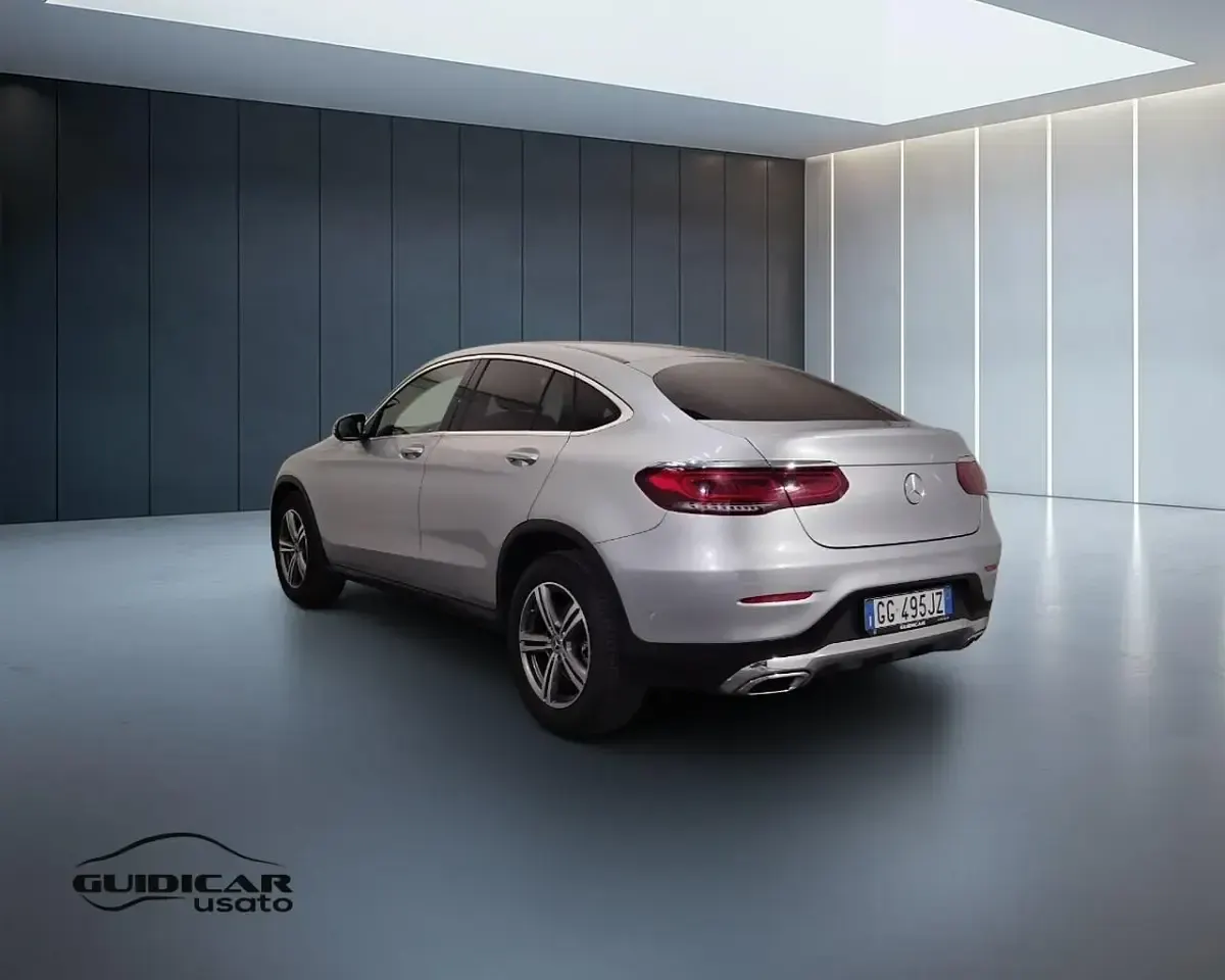 Usata Mercedes GLC200 163 CV (119 kW) 2021 Argento SUV