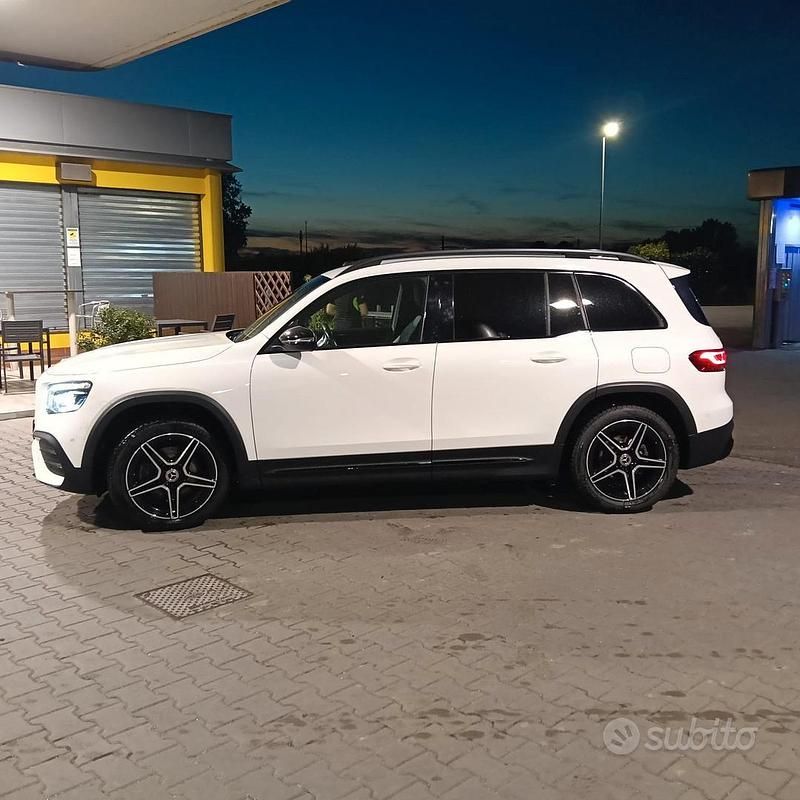 Usado Mercedes GLB180 AMG 2021 Blanco SUV