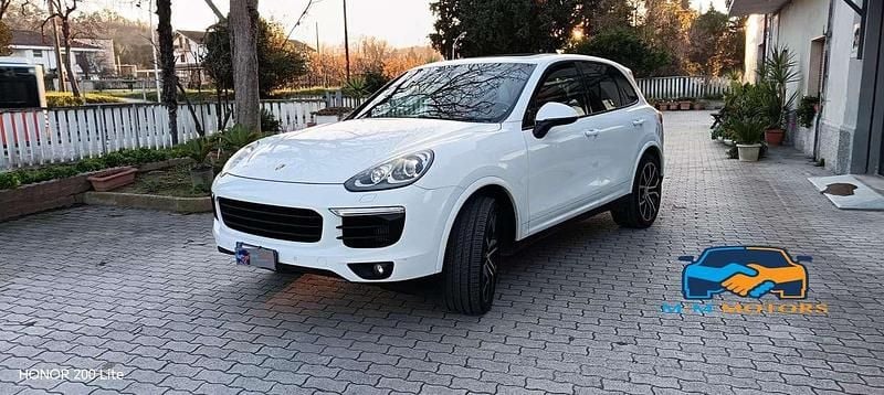 Bianco Usata 2016 Porsche Cayenne Platinum Edition SUV | 31.999 € (Cara) - Immagine 1/4