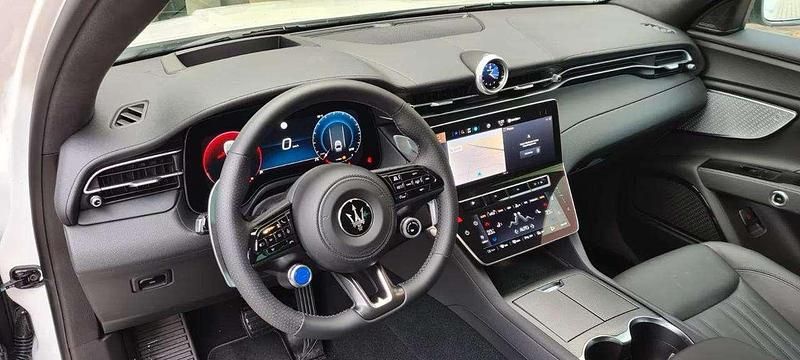 Usata Maserati Grecale 300 CV (220 kW) 2025 Bianco SUV