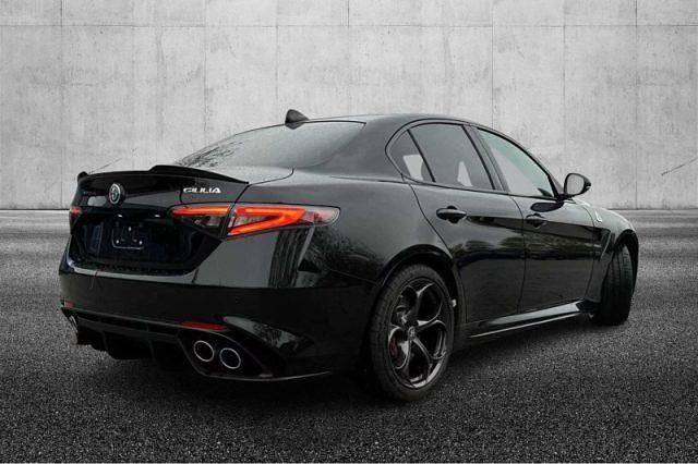 Usata Alfa Romeo Giulia Quadrifoglio 519 CV (381 kW) 2024 Nero Berlina