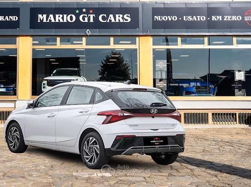 Nuova Hyundai i20 84 CV (61 kW) 2025 Bianco Berlina
