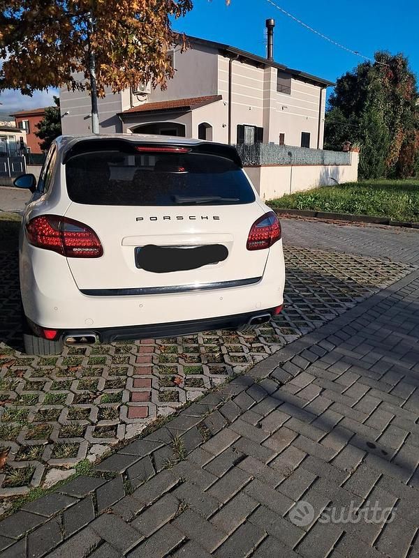 Usata Porsche Cayenne 2011 Bianco SUV