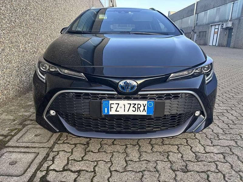 Usata Toyota Corolla Lounge 152 CV (111 kW) 2020 Station wagon