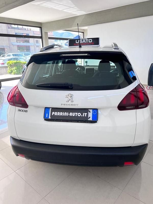 Usata Peugeot 2008 Active 83 CV (61 kW) 2019 Bianco pastello SUV