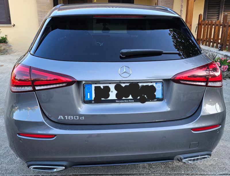 Usata Mercedes A180 136 CV (100 kW) 2018 Grigio Berlina