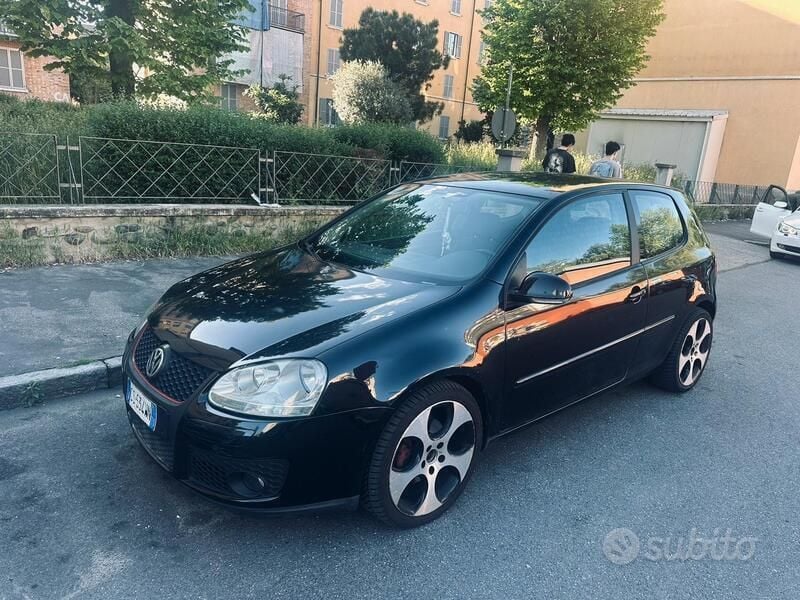 Usata VW Golf V 140 CV (102 kW) 2005 Nero Utilitaria