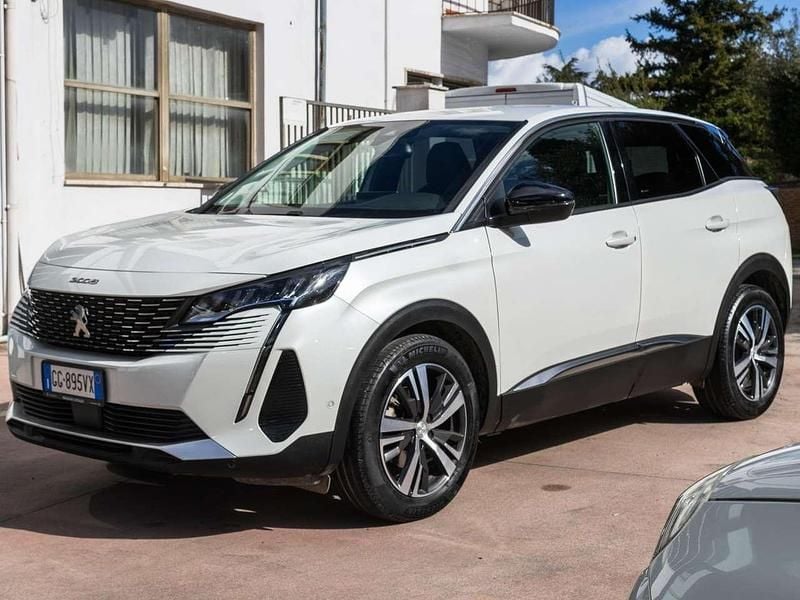 Usata Peugeot 3008 Allure 131 CV (96 kW) 2022 Bianco SUV
