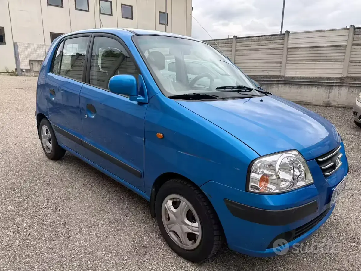 Usata Hyundai Atos Comfort 59 CV (43 kW) 2004 Blu Utilitaria