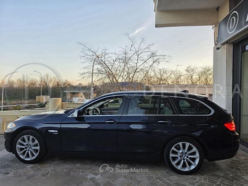 Usata BMW 530 258 CV (189 kW) 2012 Blu Station wagon