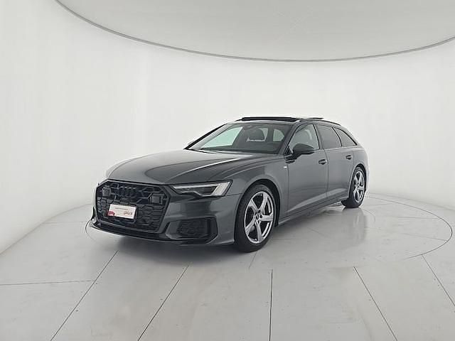 Usata Audi A6 Ambiente 204 CV (150 kW) 2025 Grigio daytona perla Berlina