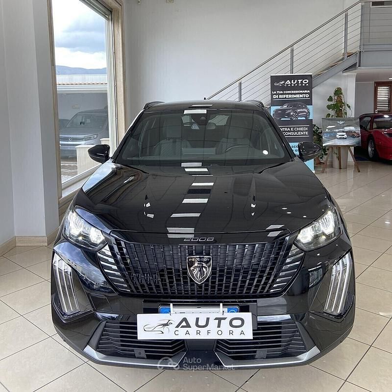Usata Peugeot 2008 Allure 131 CV (96 kW) 2025 Nero SUV