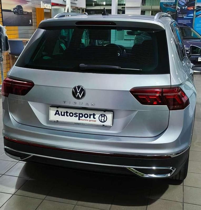 Usata VW Tiguan Elegance 150 CV (110 kW) 2022 Argento reflex met. SUV
