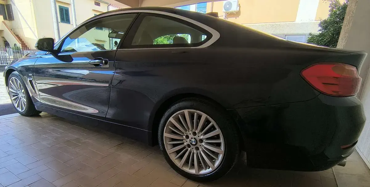 Usata BMW 420 Coupé Luxury Line 184 CV (135 kW) 2013 Blu/azzurro Coupé