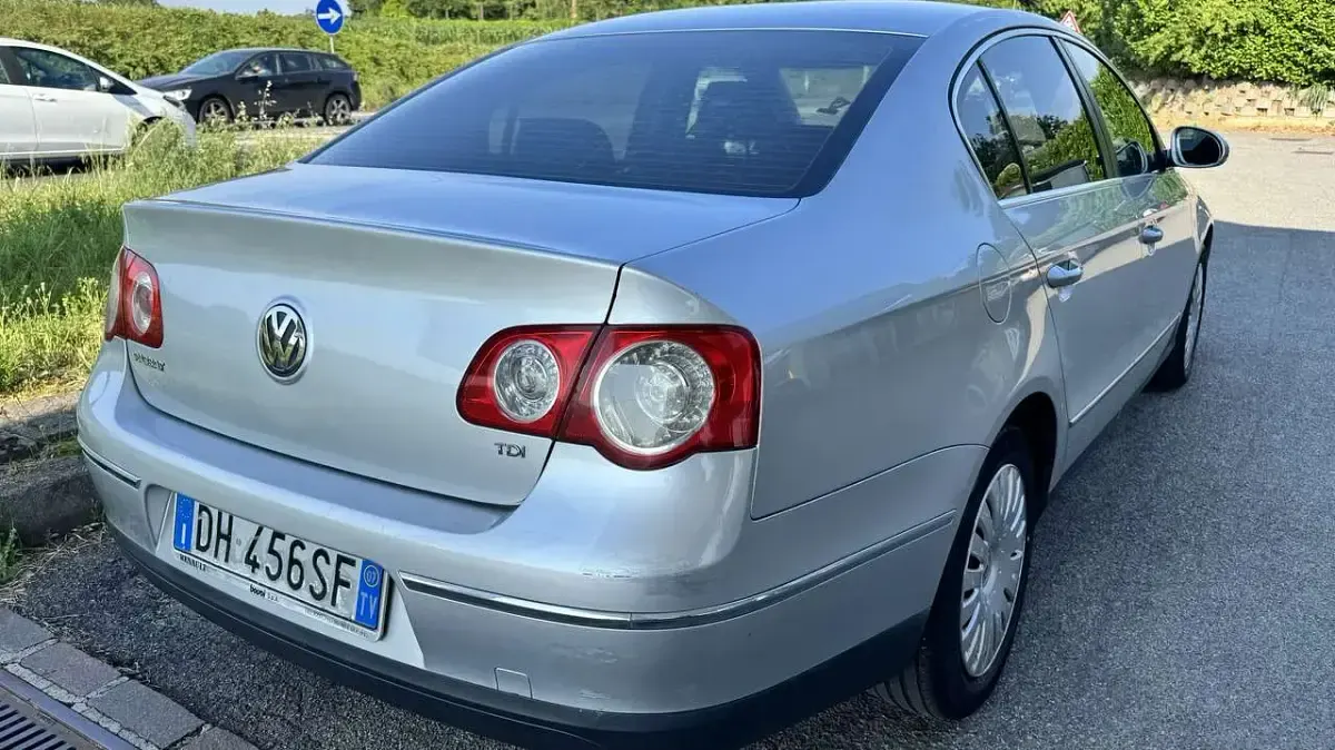 Usata VW Passat Comfortline 105 CV (77 kW) 2007 Other Berlina