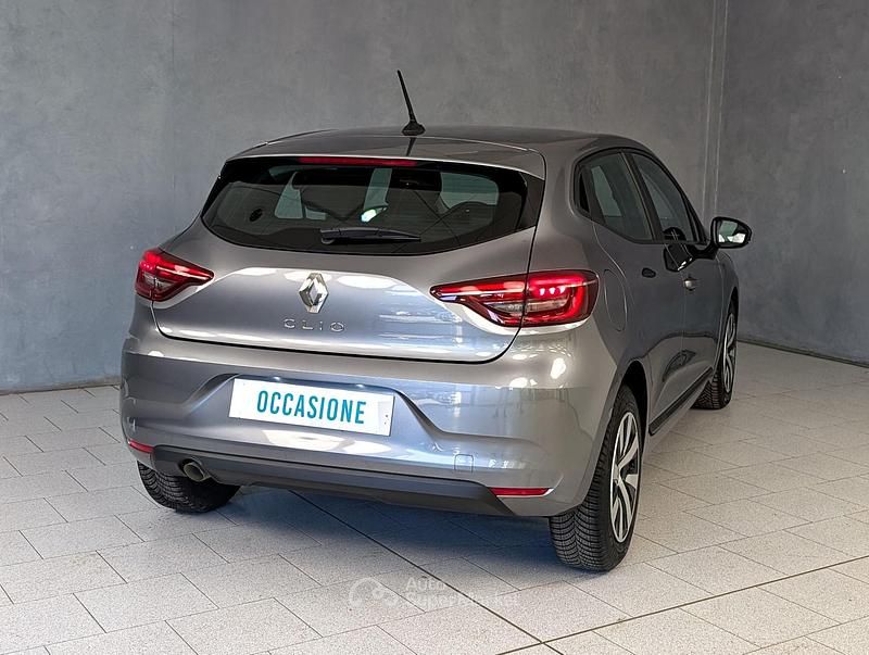 Usata Renault Clio V Equilibre 124 CV (91 kW) 2023 Gray Berlina