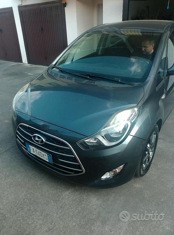 Usata Hyundai ix20 90 CV (66 kW) 2015 Grigio Utilitaria