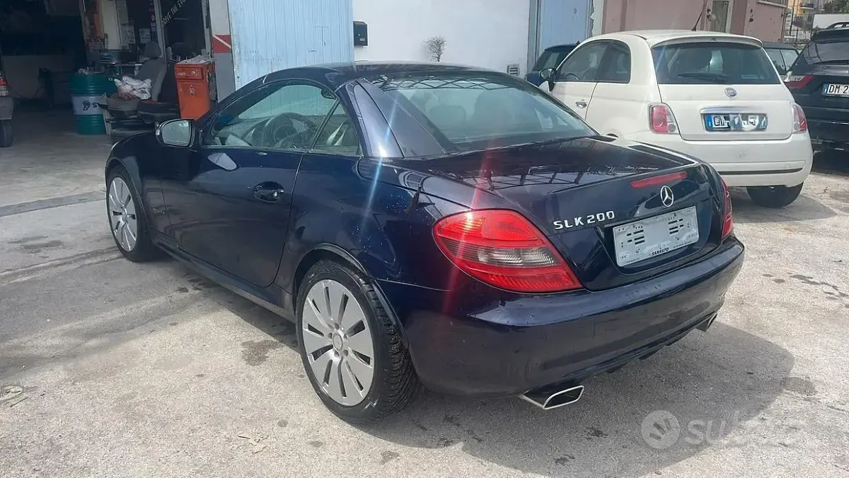 Käytetty Mercedes SLK200 184 HP (135 kW) 2008 Sininen Avoauto