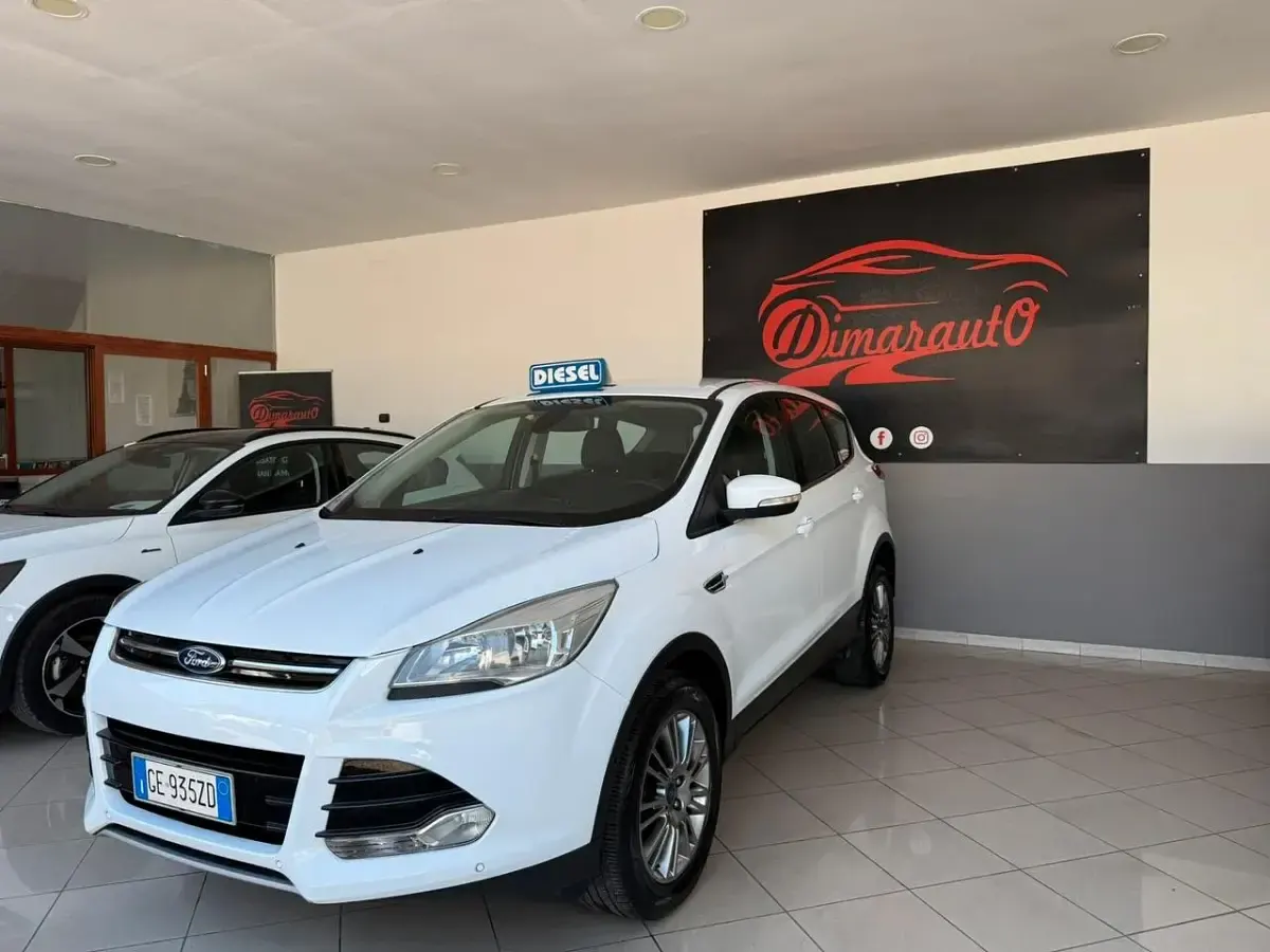 Usata Ford Kuga 140 CV (102 kW) 2014 Bianco SUV