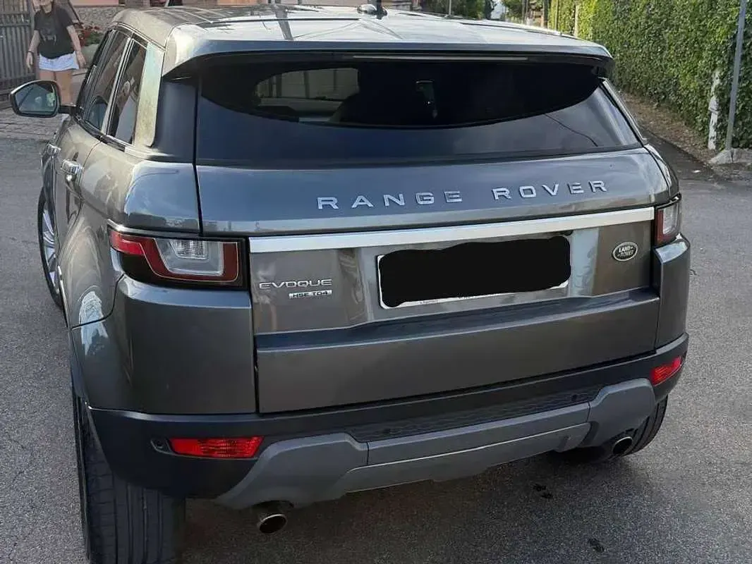 Usata Land Rover Range Rover evoque 132 CV (97 kW) 2016 Grigio SUV