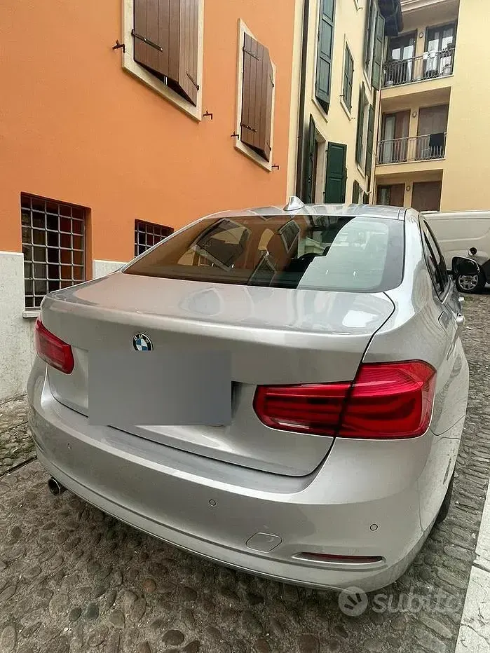 Usata BMW 116 Comfort Edition 116 CV (85 kW) 2016 Grigio Utilitaria