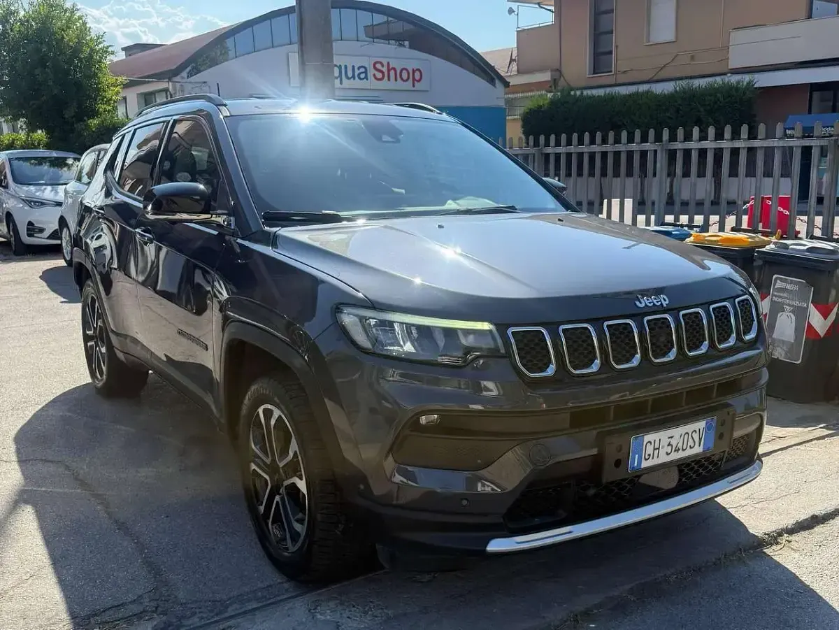 Usata Jeep Compass Limited 131 CV (96 kW) 2022 Grigio SUV
