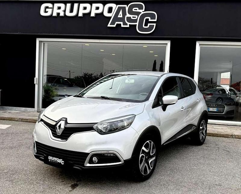 Usata Renault Captur 90 CV (66 kW) 2013 Argento SUV