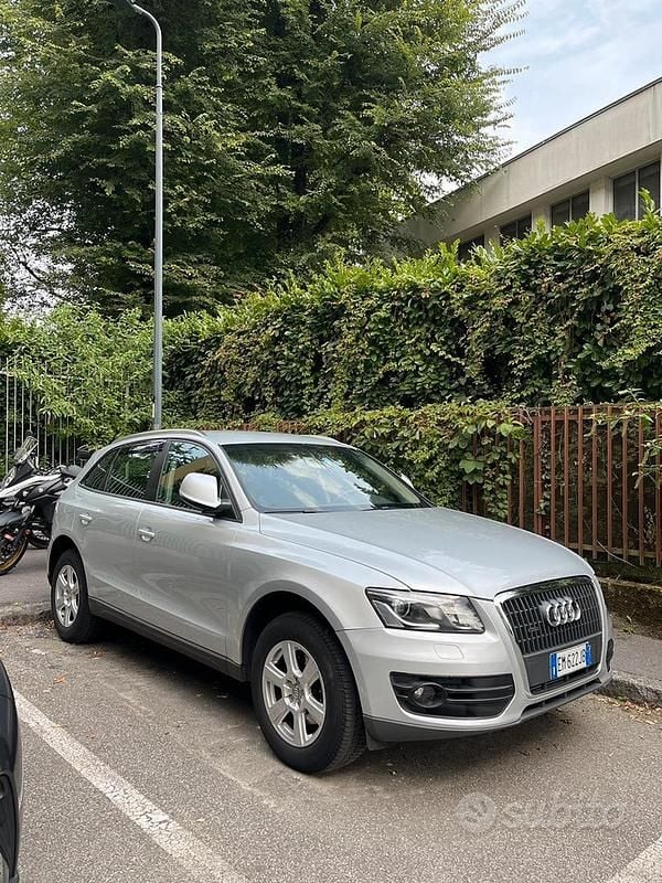 Grigio Usata 2012 Audi Q5 Advanced Plus SUV | 12.000 € (Buon prezzo) - Immagine 1/4