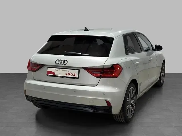 Nuova Audi A1 Sportback Business 116 CV (85 kW) 2025 Argento cavo metallizzato Utilitaria