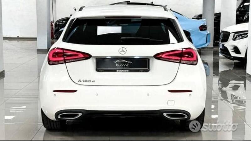 Usata 2018 Mercedes A180 Due volumi | 23.000 € (Buon prezzo) - Immagine 1/4