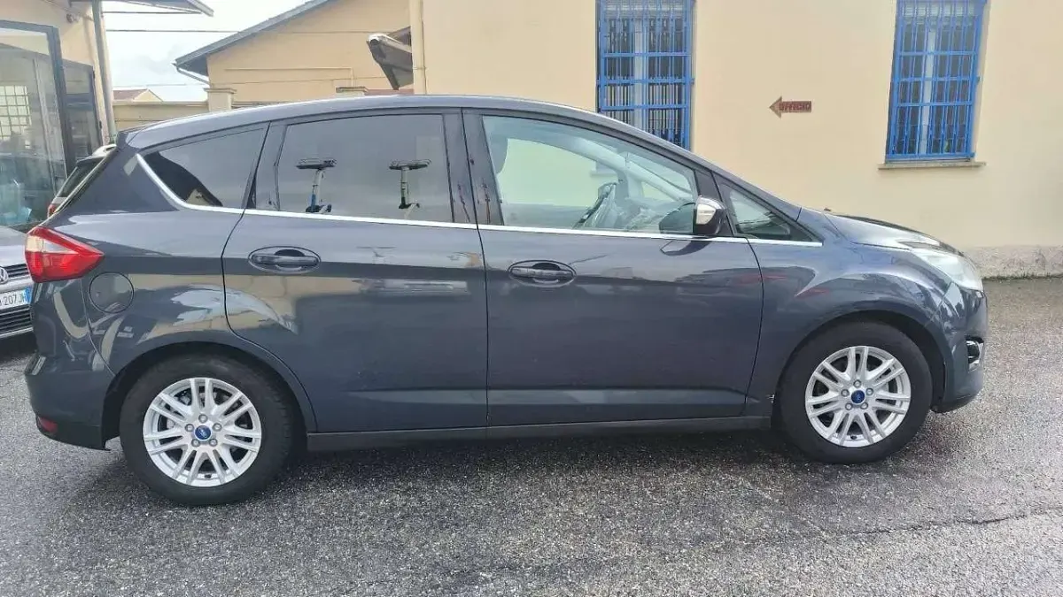 Usata Ford C-MAX Titanium 116 CV (85 kW) 2015 Blu/azzurro Monovolume