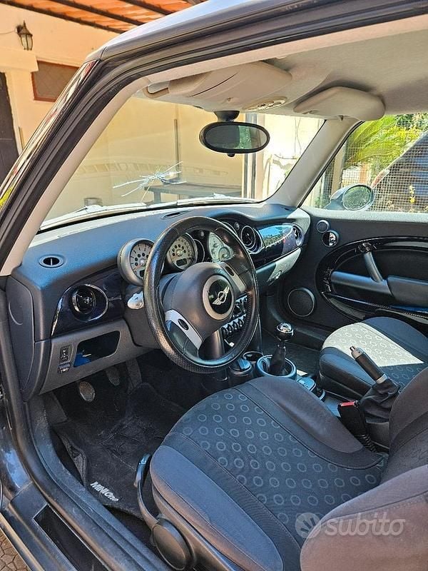 Usata Mini Cooper Seven 120 CV (88 kW) 2006 Utilitaria