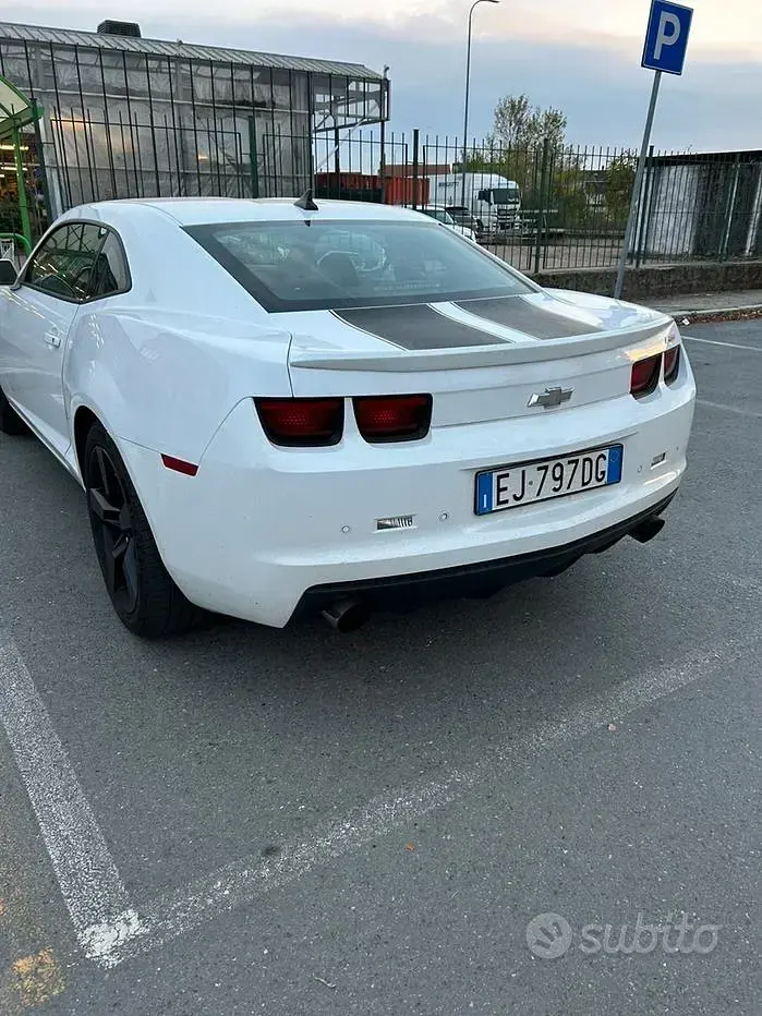 Usata Chevrolet Camaro 432 CV (317 kW) 2011 Bianco Coupé
