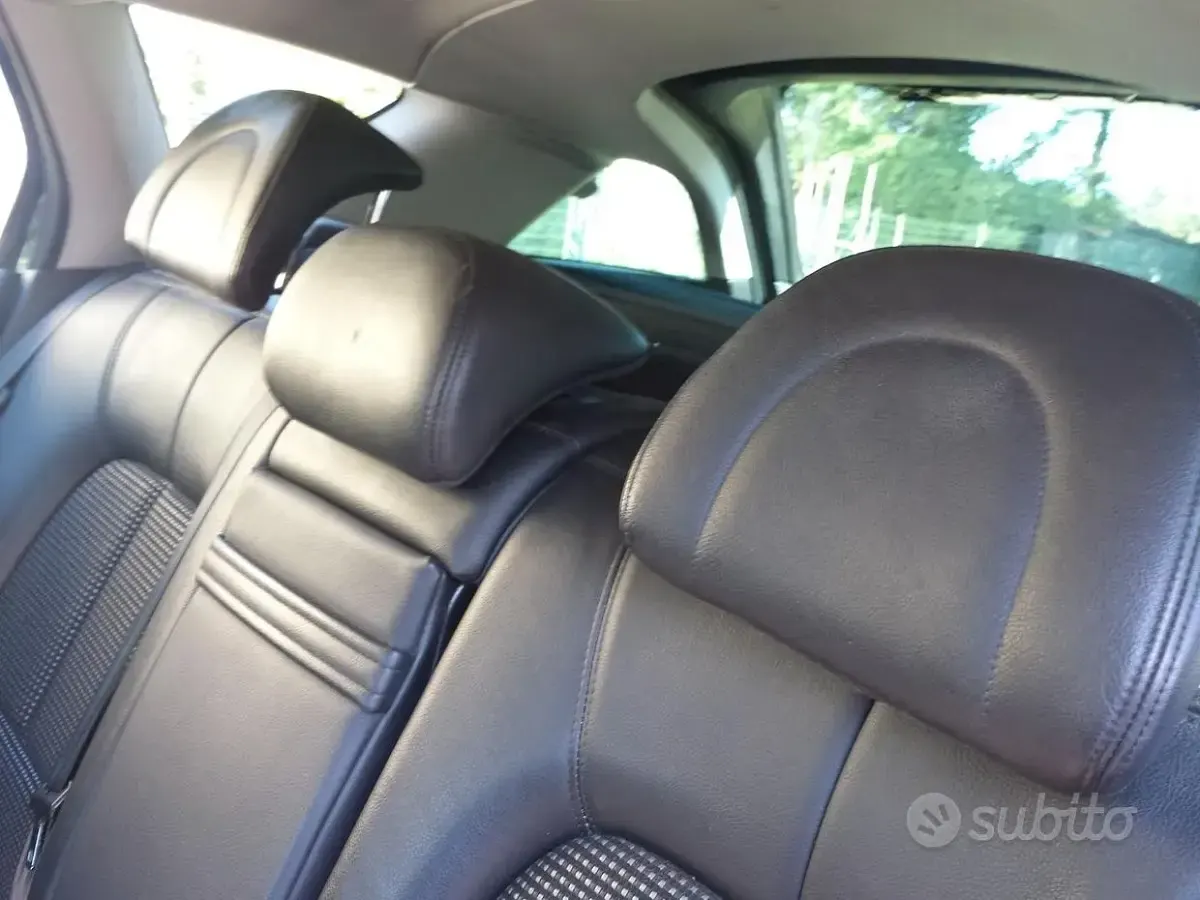 Usata Peugeot 407 205 CV (150 kW) 2006 Nero Station wagon
