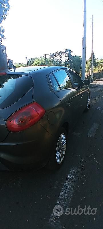 Usata Fiat Bravo 103 CV (75 kW) 2010 Grigio Utilitaria