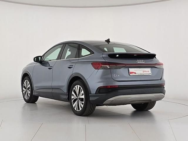 Usata Audi Q4 e-tron Advanced Plus 150 kW (204 CV) 2023 Blu geyser metallizzato SUV