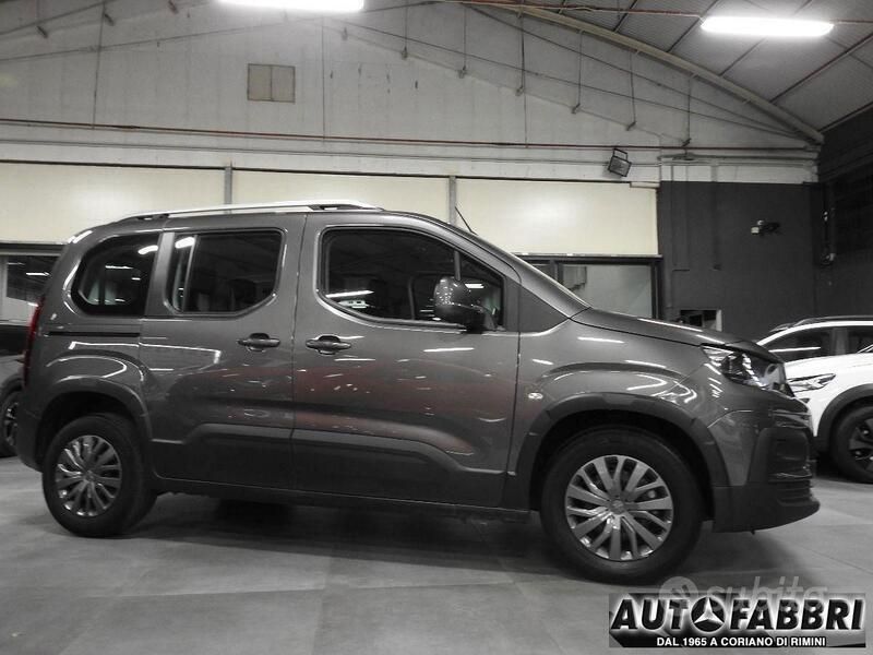 Grigio Usata 2019 Peugeot Rifter Allure Monovolume | 20.900 € (Buon prezzo) - Immagine 1/4