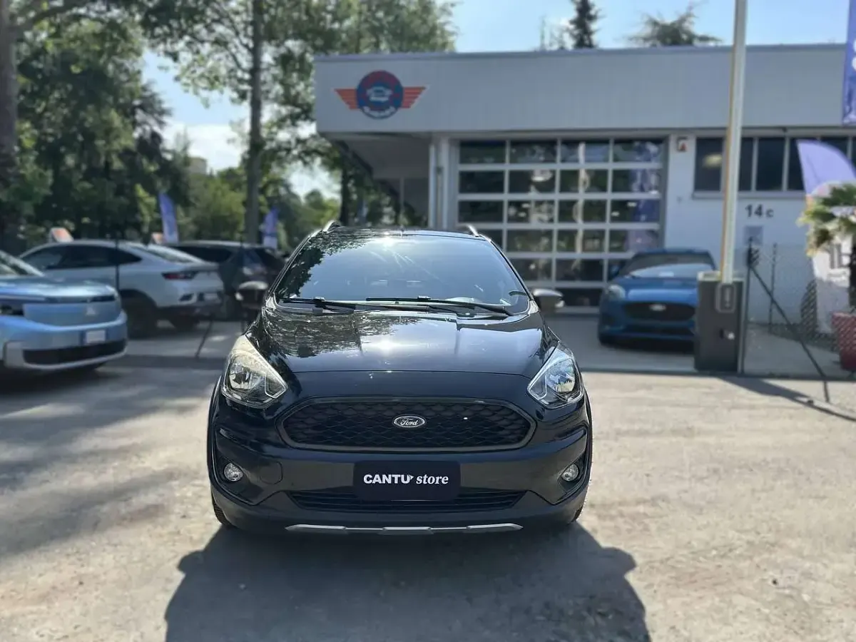 Usata Ford Ka Plus 86 CV (63 kW) 2019 Nero Utilitaria