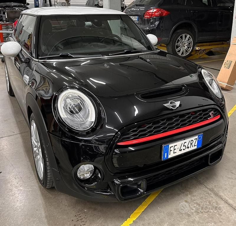 Usata Mini Cooper SD Business 170 CV (125 kW) 2016 Nero Utilitaria