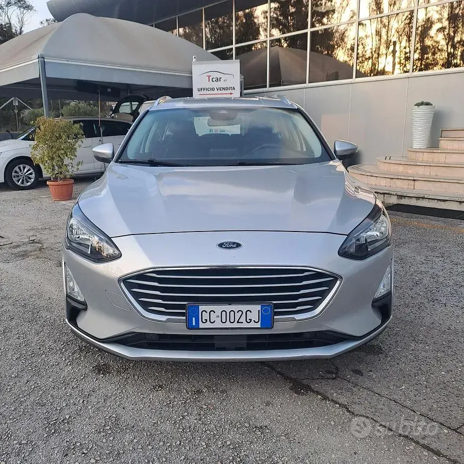 Usata Ford Focus Business Edition 120 CV (88 kW) 2020 Grigio Station wagon