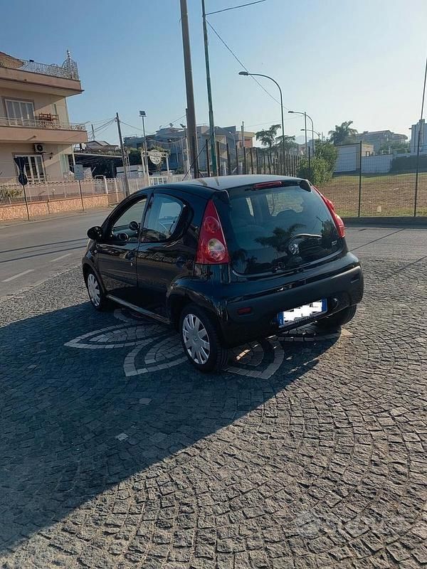Usata Peugeot 107 68 CV (50 kW) 2006 Nero Utilitaria