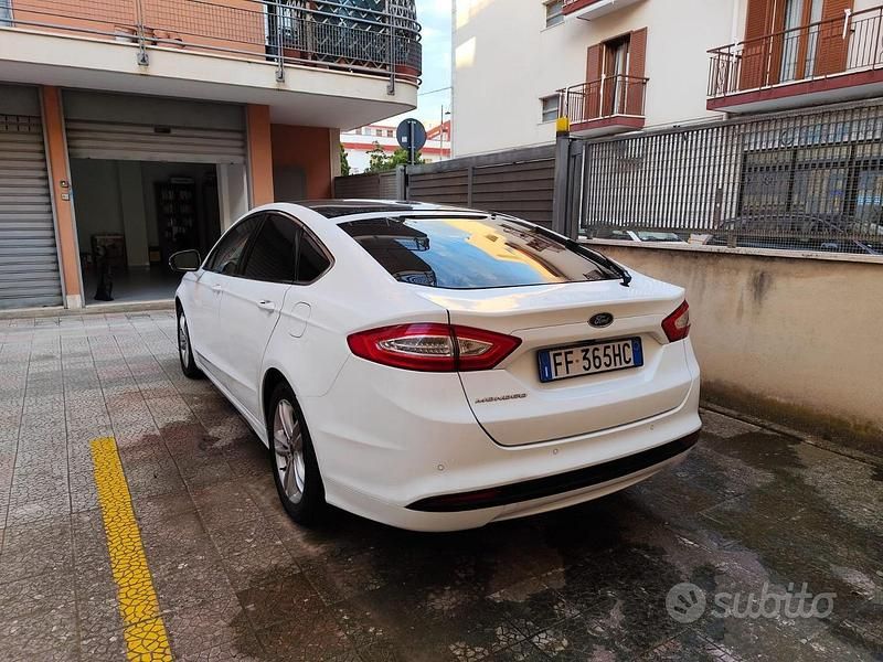 Usata Ford Mondeo Titanium 150 CV (110 kW) 2016 Bianco Berlina