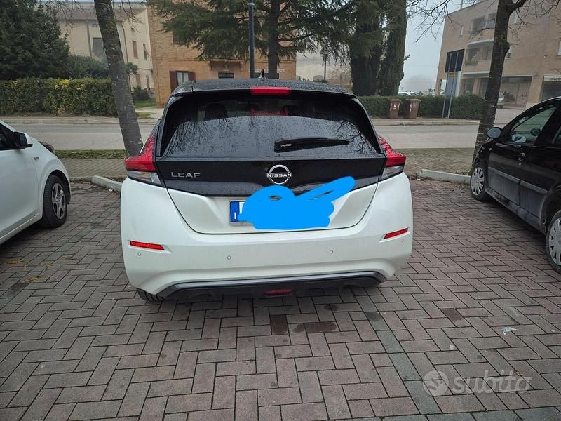 Usata Nissan Leaf 39 kW (54 CV) 2024 Bianco Utilitaria