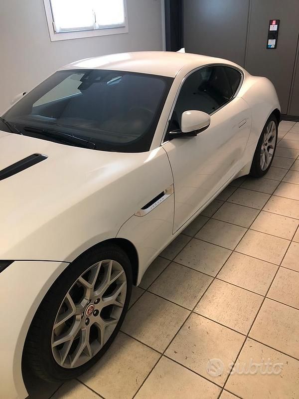Usata Jaguar F-Type 300 CV (220 kW) 2017 Bianco Coupé
