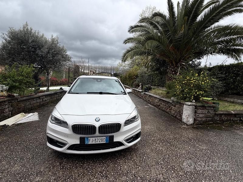 Usata BMW 216 Luxury Line 116 CV (85 kW) 2017 Bianco Monovolume