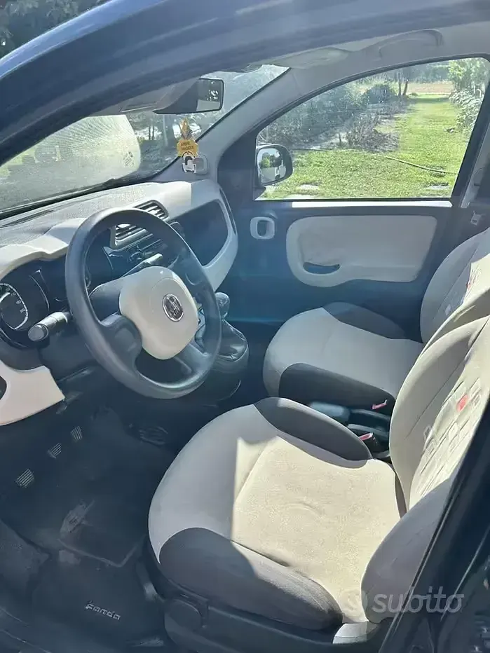 Usata Fiat Panda Lounge 85 CV (62 kW) 2014 Nero Utilitaria